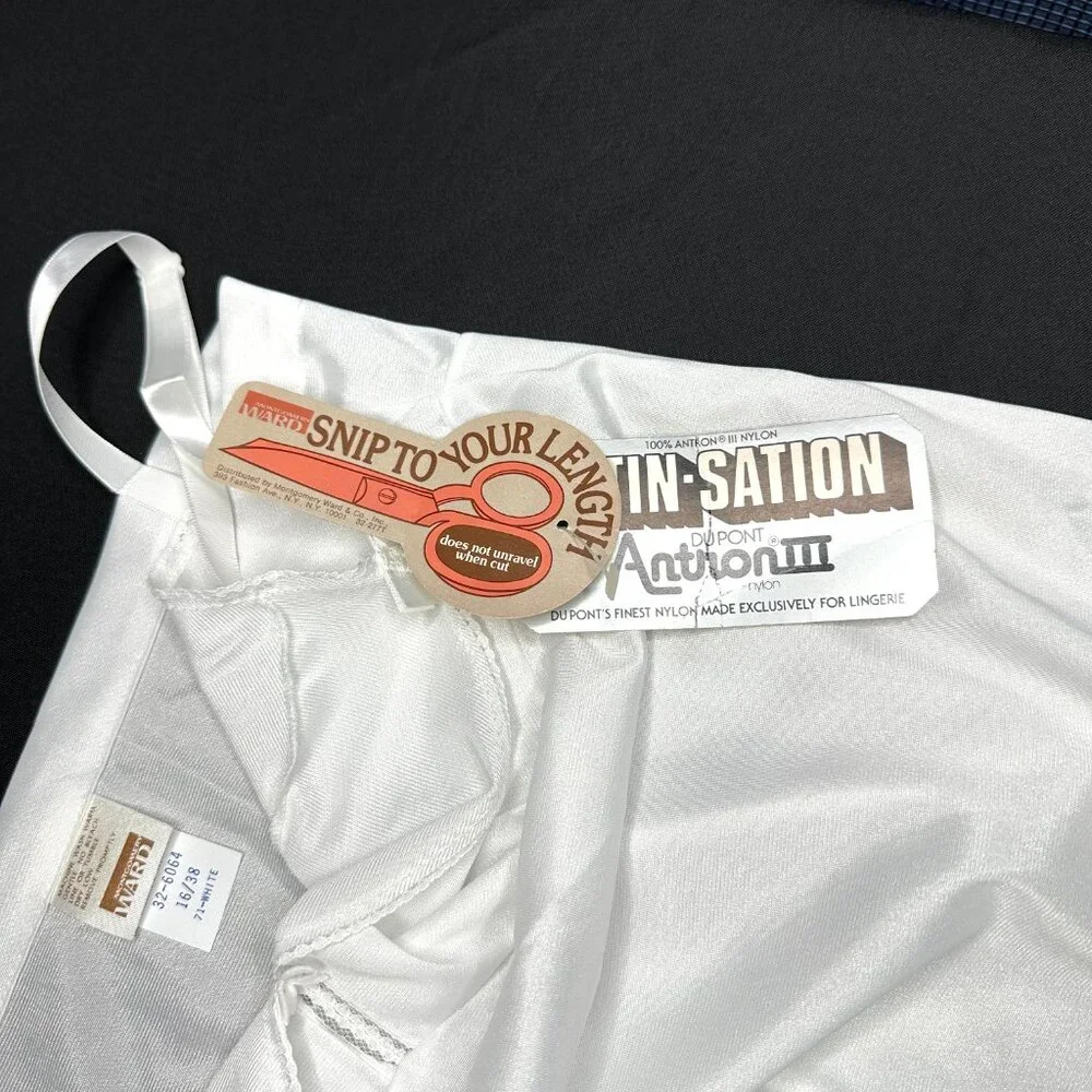 Vintage NWT Montgomery Ward white adjustable length satin slip, Size 16 - Picture 5 of 7